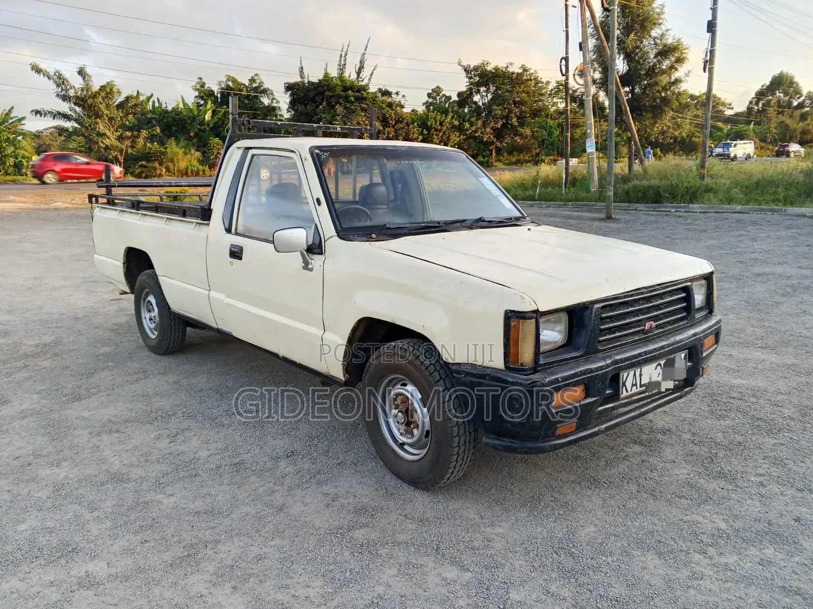 Mitsubishi L200 1999 Beige