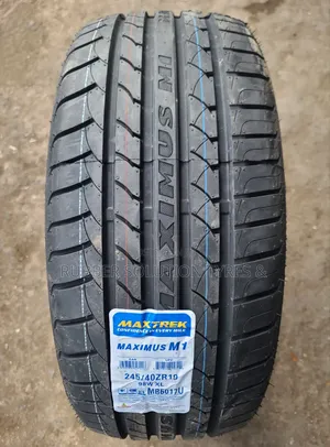 245 /40 R19 Maxtrek Tyres 98w X/L Muximus M1