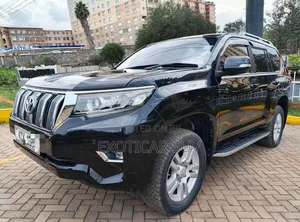 Toyota Land Cruiser Prado 2011