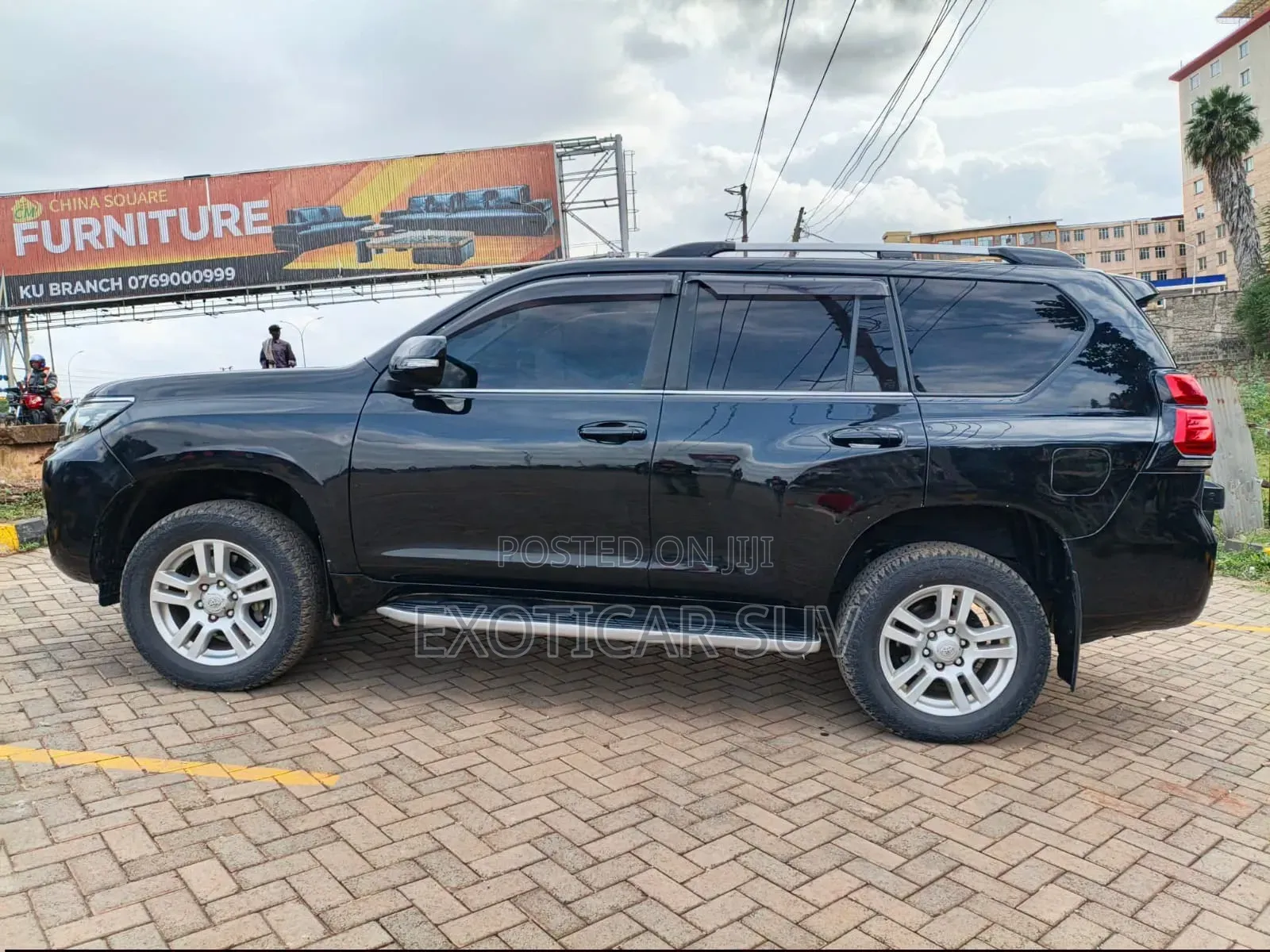 Toyota Land Cruiser Prado 2011