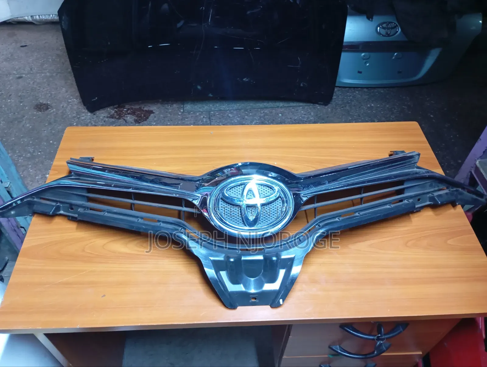 Auris 2018 Grill