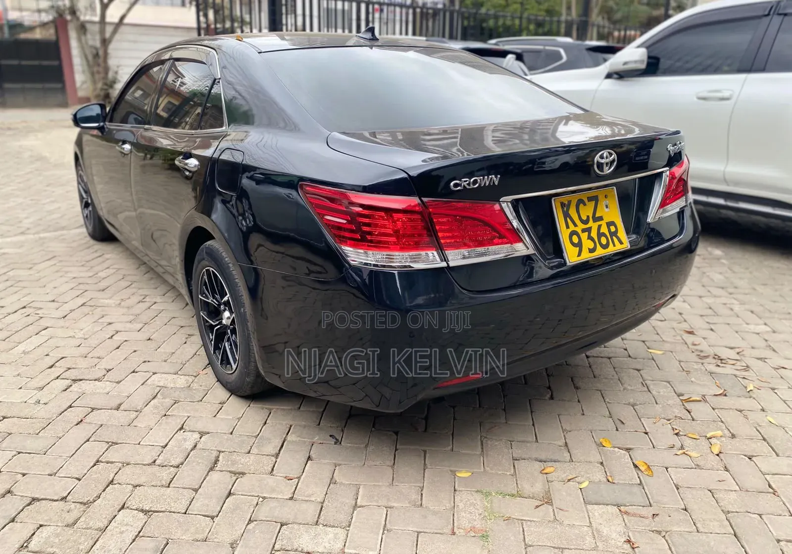 Toyota Crown 2013 Black