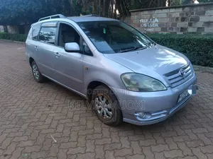 Toyota Ipsum 2003 Silver