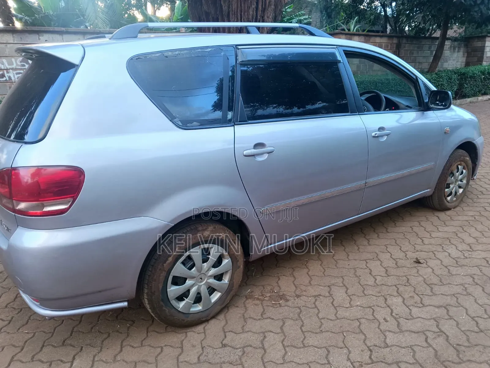 Toyota Ipsum 2003 Silver