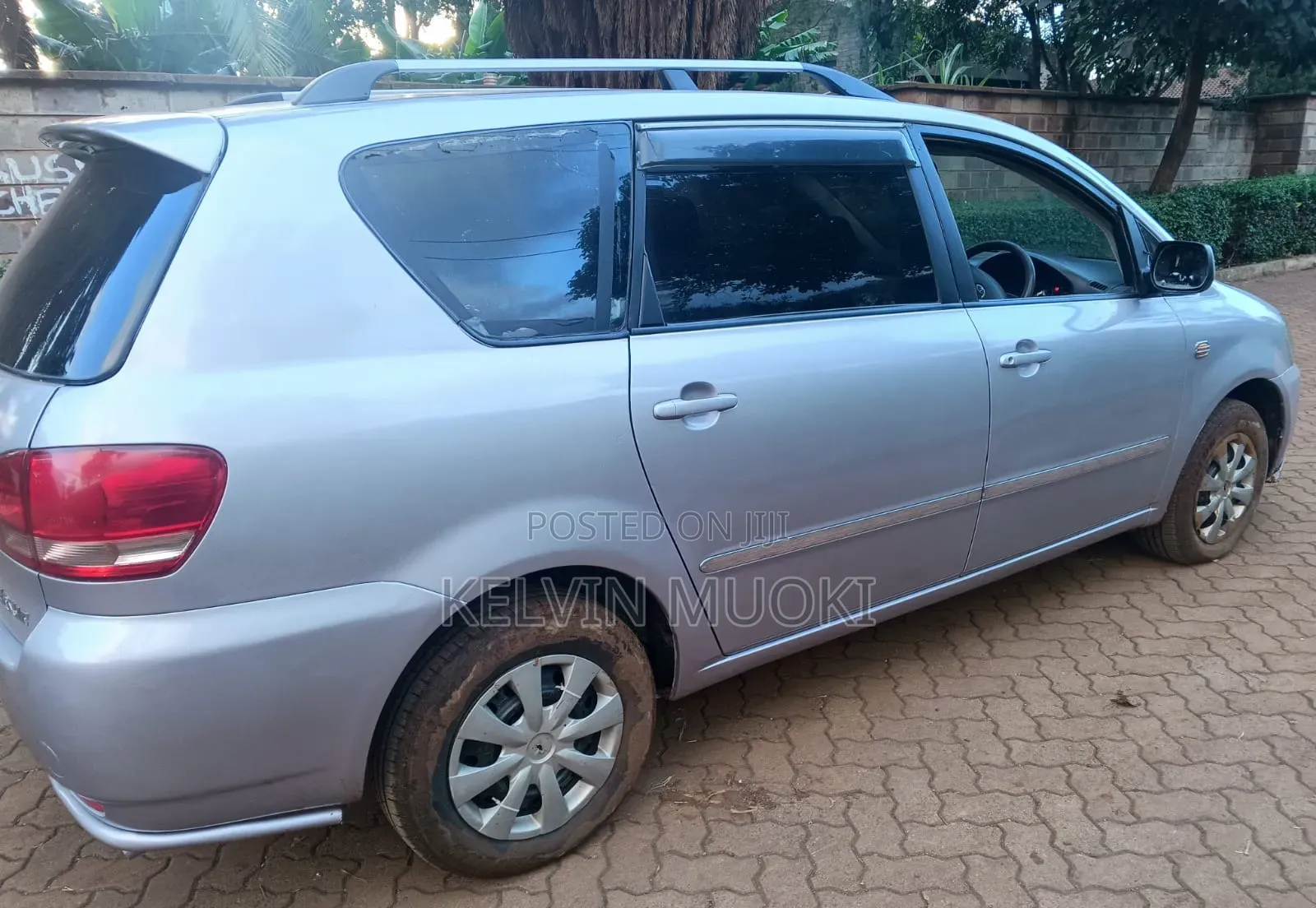 Toyota Ipsum 2003 Silver