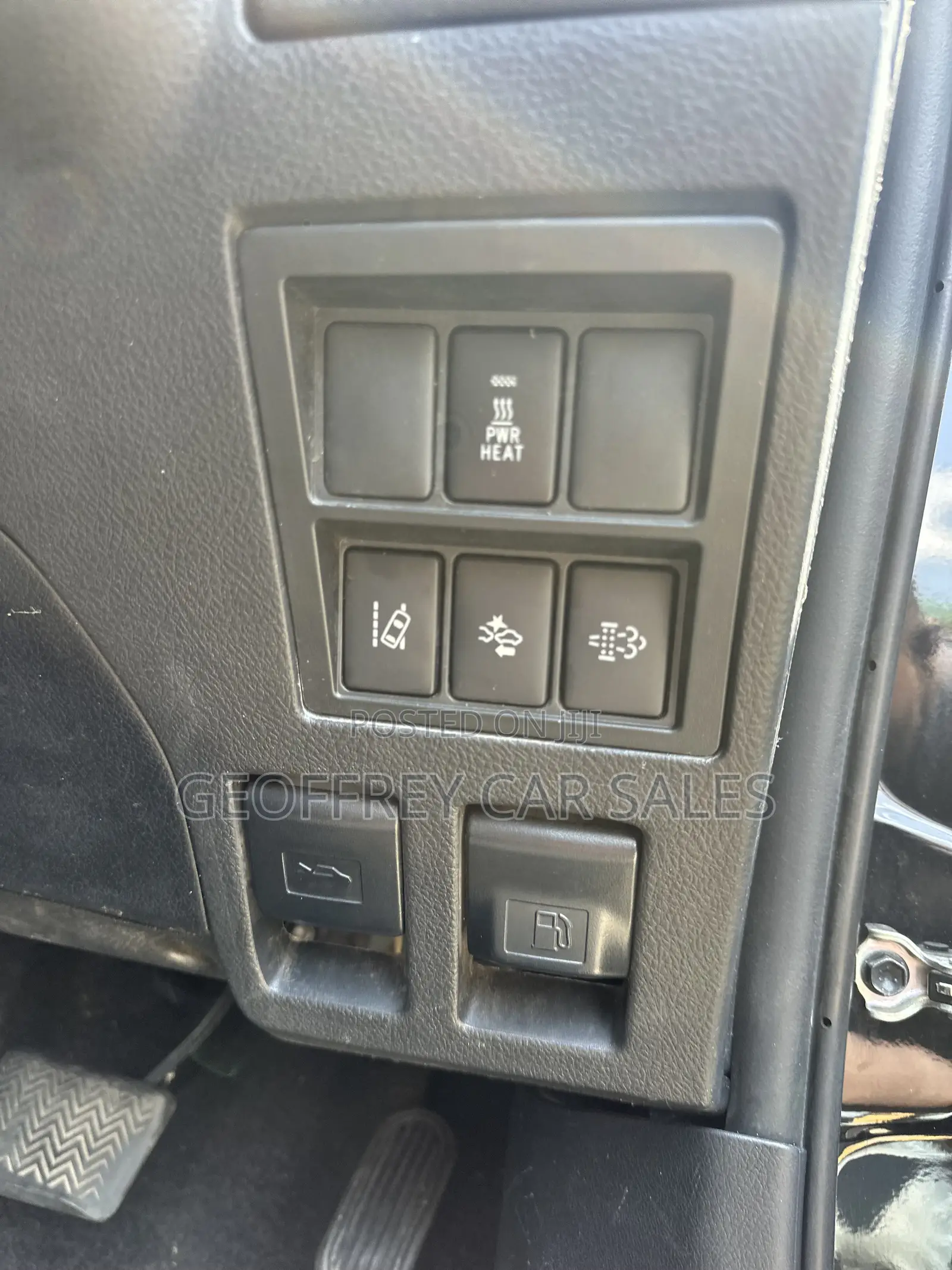 Toyota Hilux 2019 Black