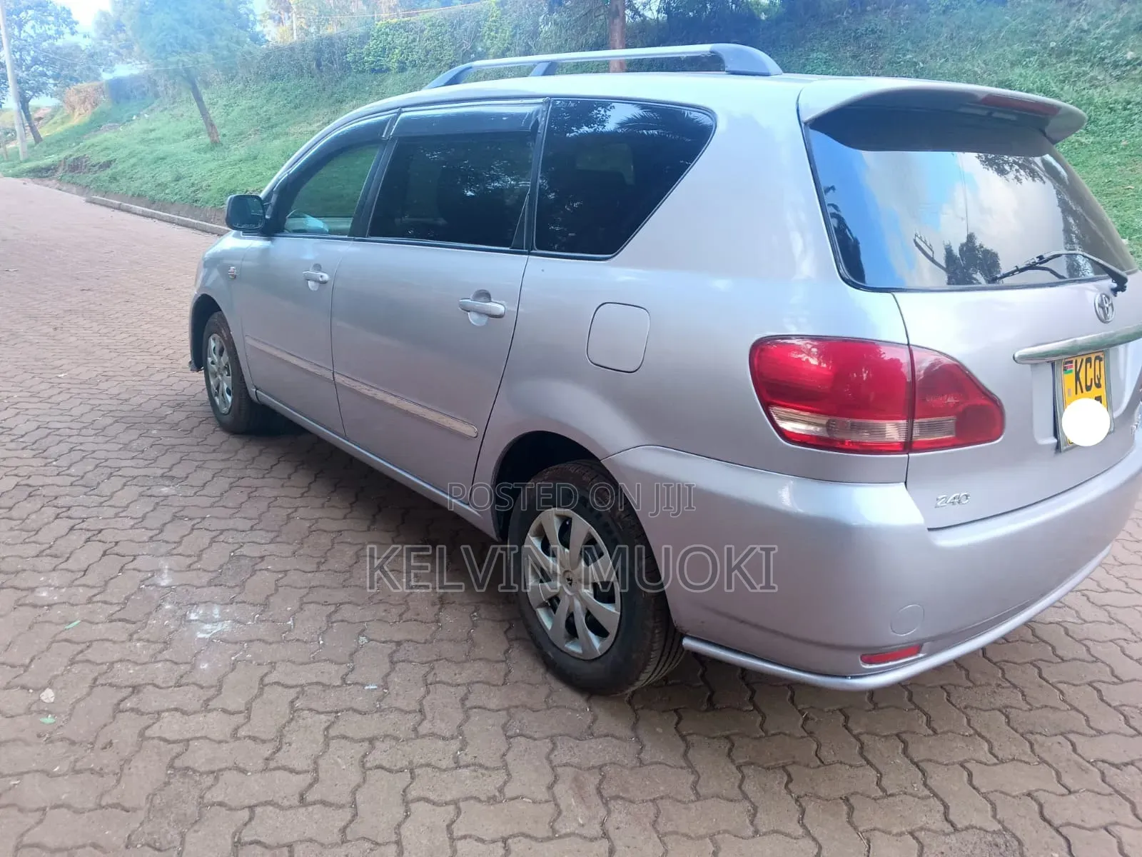 Toyota Ipsum 2003 Silver