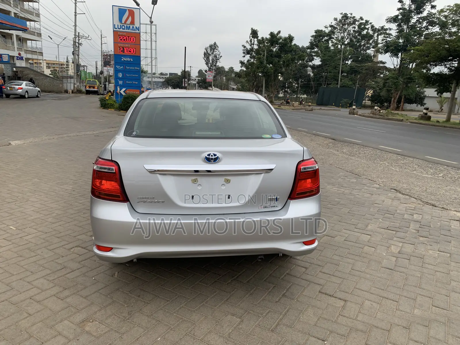 Toyota Axio 1.5 Hybrid 2WD 2020 Silver