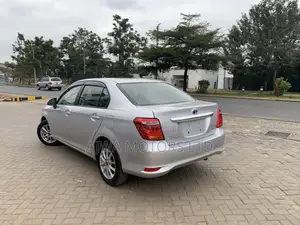 Toyota Axio 1.5 Hybrid 2WD 2020 Silver