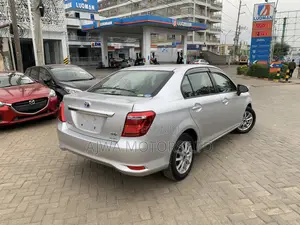 Toyota Axio 1.5 Hybrid 2WD 2020 Silver
