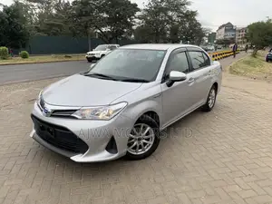 Toyota Axio 1.5 Hybrid 2WD 2020 Silver