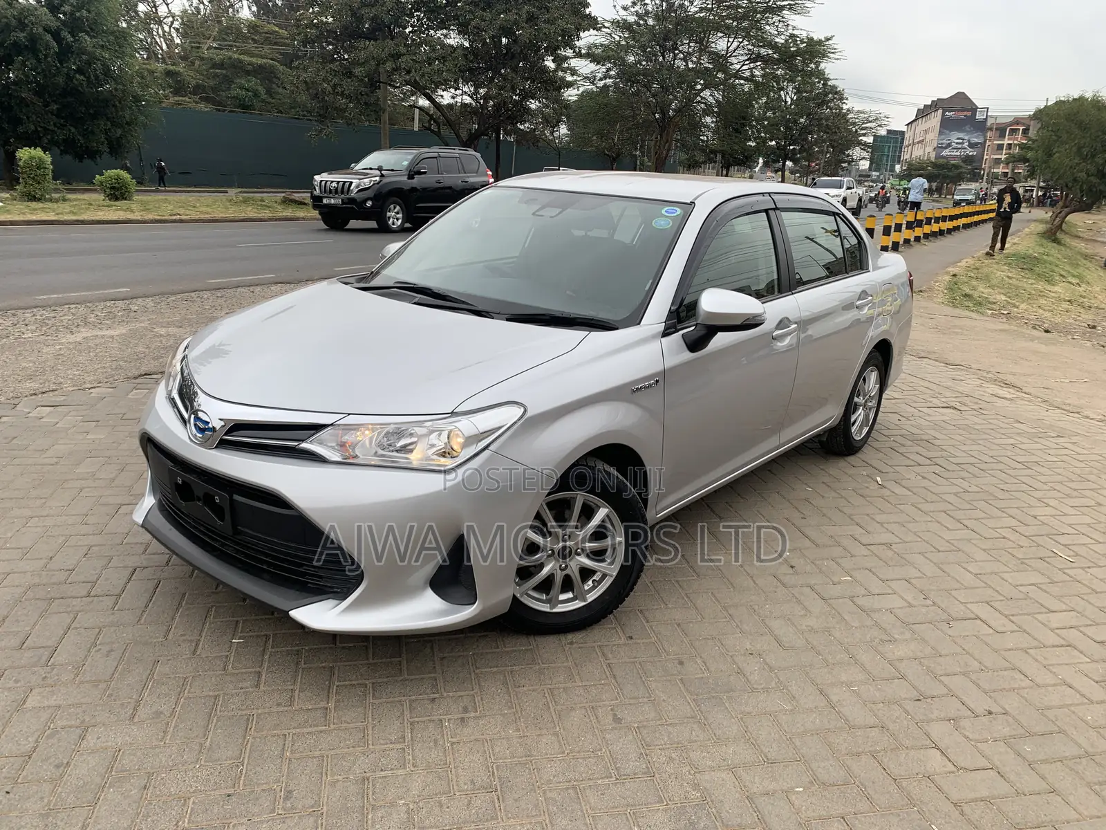 Toyota Axio 1.5 Hybrid 2WD 2020 Silver