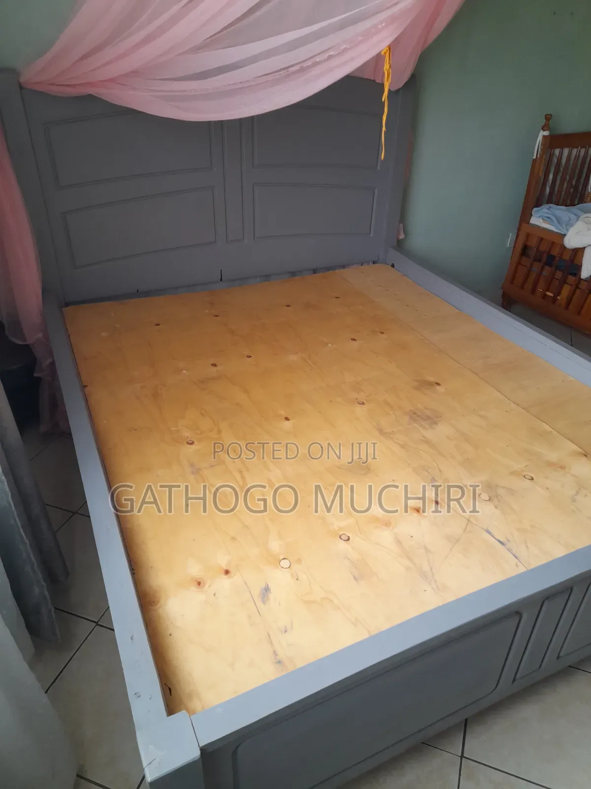 5x6 Mahogany Bed