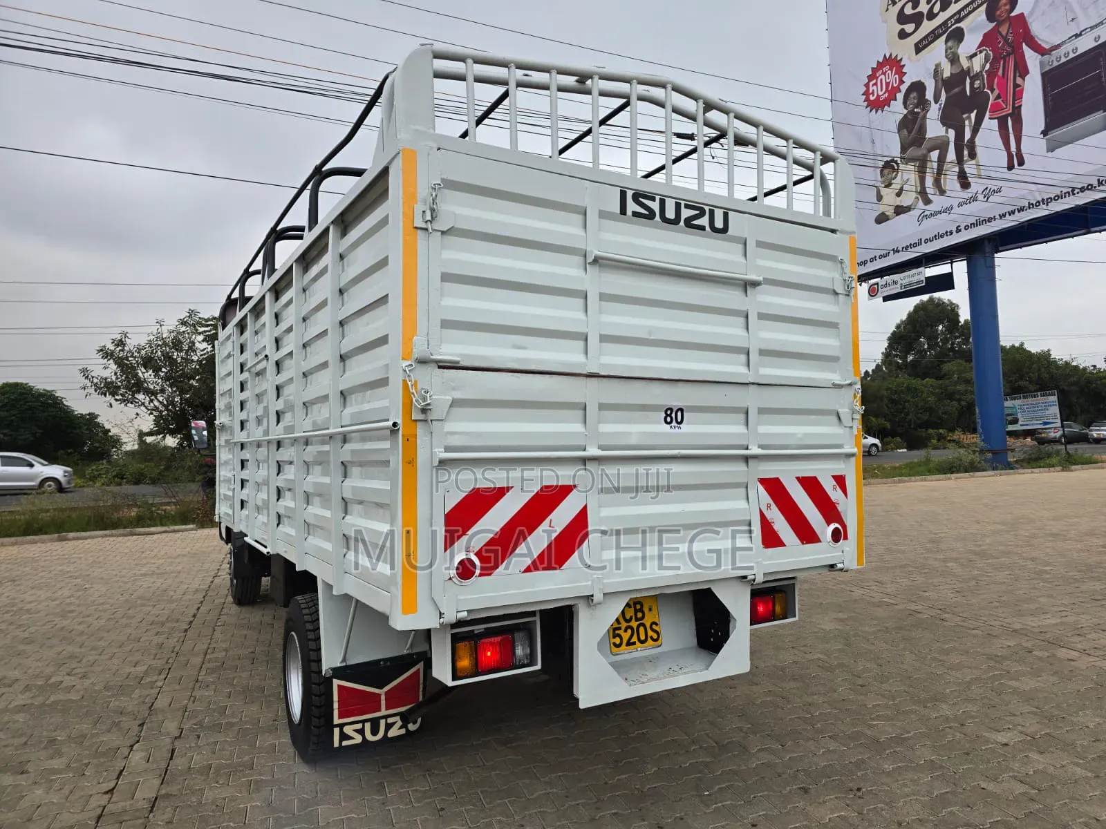 Mitsubishi Fuso Canter 2015 White