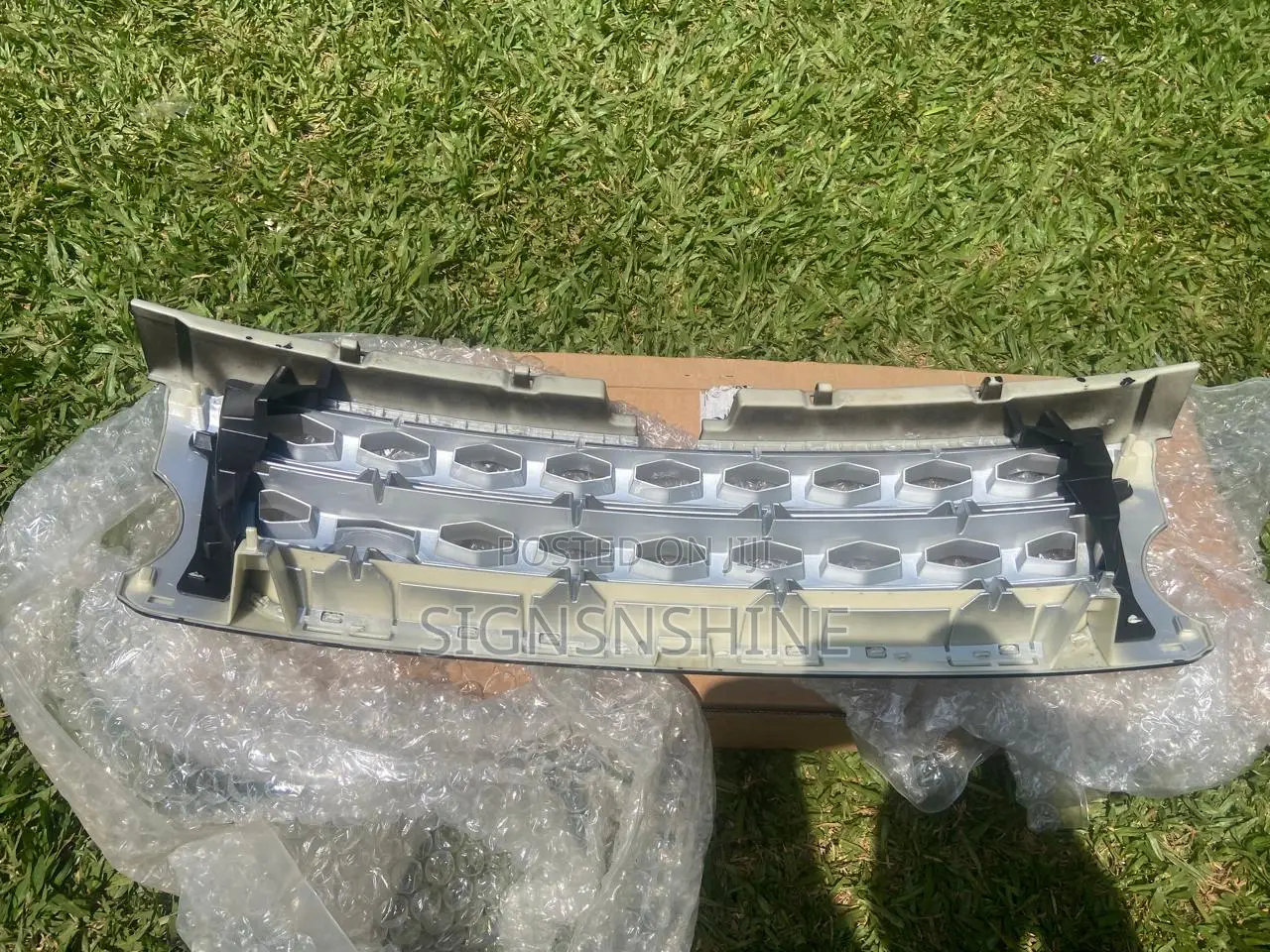 Land Rover Discovery 4 Silver Black Front Grille Mesh Cover