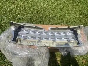 Land Rover Discovery 4 Silver Black Front Grille Mesh Cover