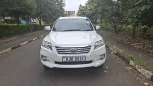 Toyota Vanguard 2013 White