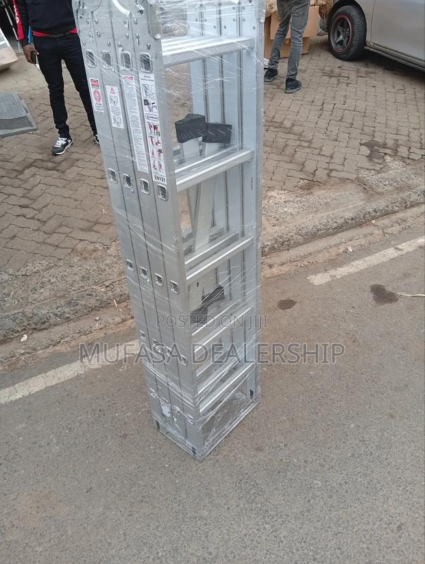 Heavy-Duty Foldable Ladder 150kgs