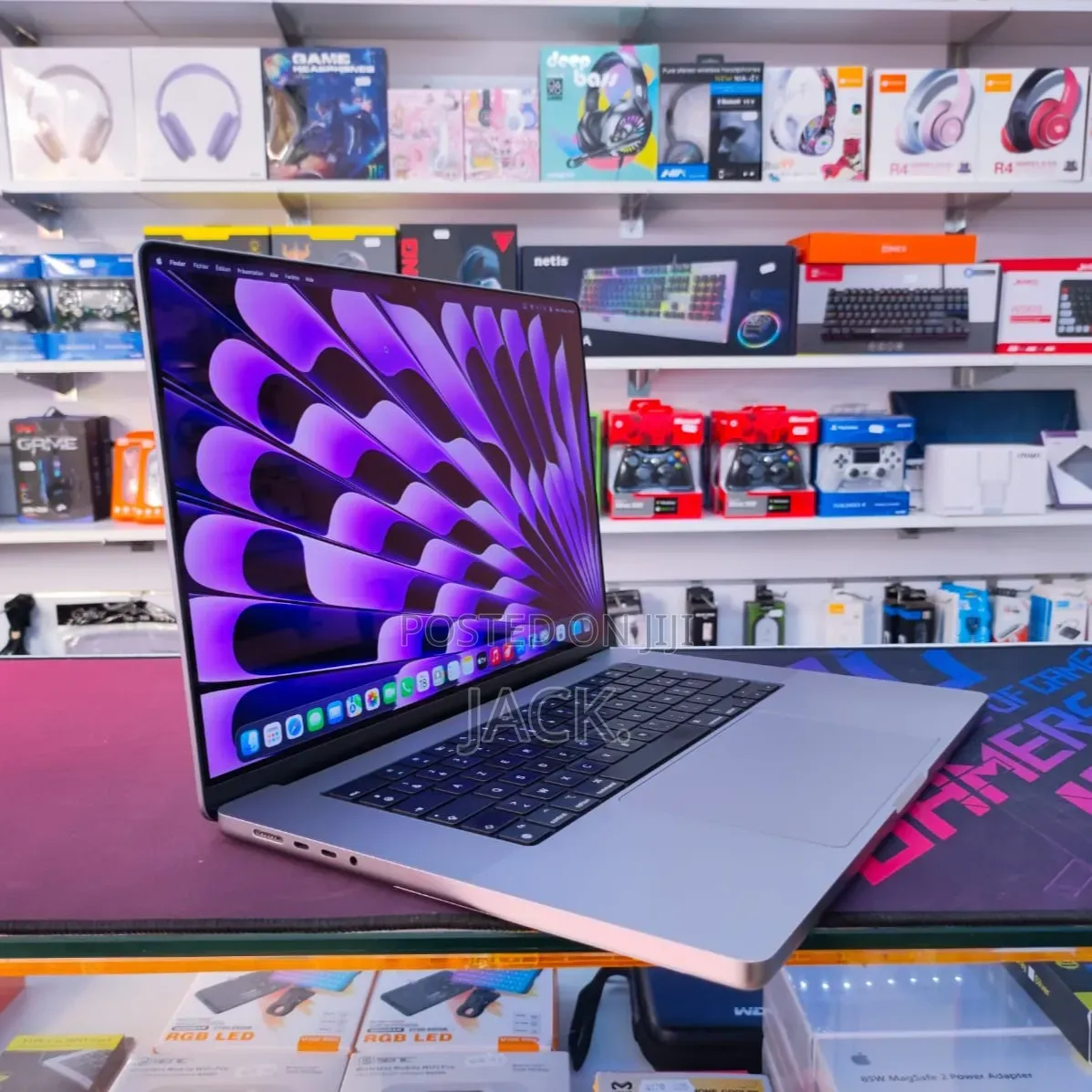Laptop Apple MacBook Pro 2023 M2 16GB Apple M2 SSD 512GB