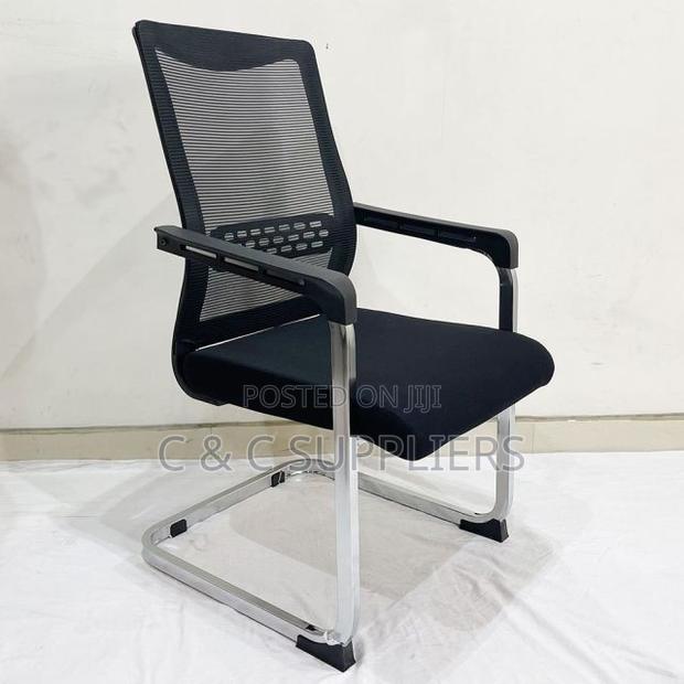 Office Mesh Guest Chair With Armrest.