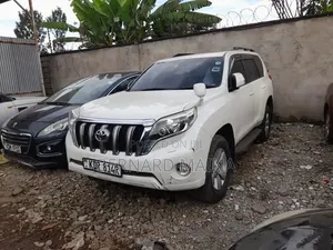 Toyota Land Cruiser Prado 2017 White