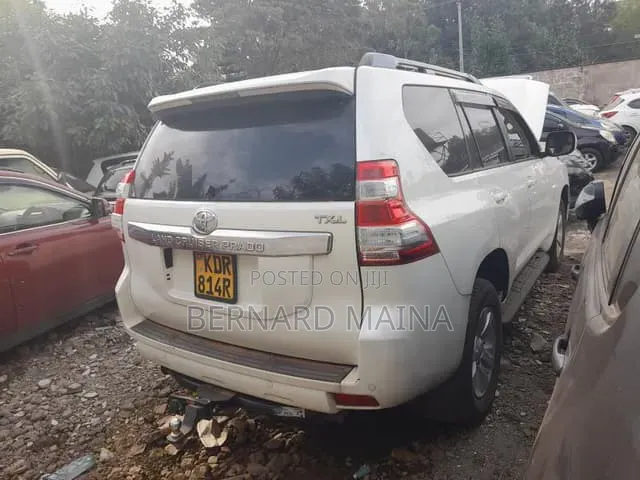 Toyota Land Cruiser Prado 2017 White