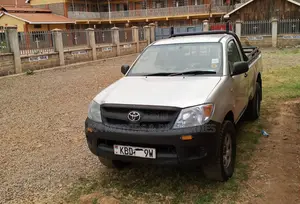 Toyota Hilux 2008 White