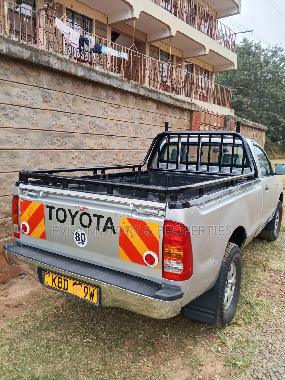 Toyota Hilux 2008 White