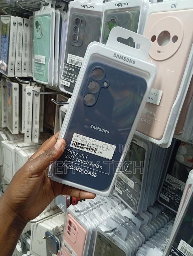 Samsung Galaxy A35 Durable Liquid Silicone Cover - thumbnail 2