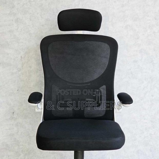 Office Modern Ergonomic Seat. - thumbnail 4