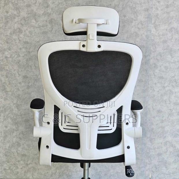 Office Modern Ergonomic Seat. - thumbnail 9