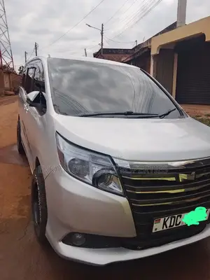 Toyota Noah 2014 Silver