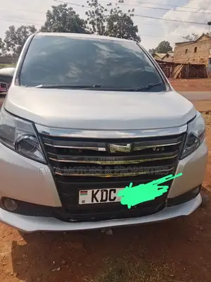 Toyota Noah 2014 Silver