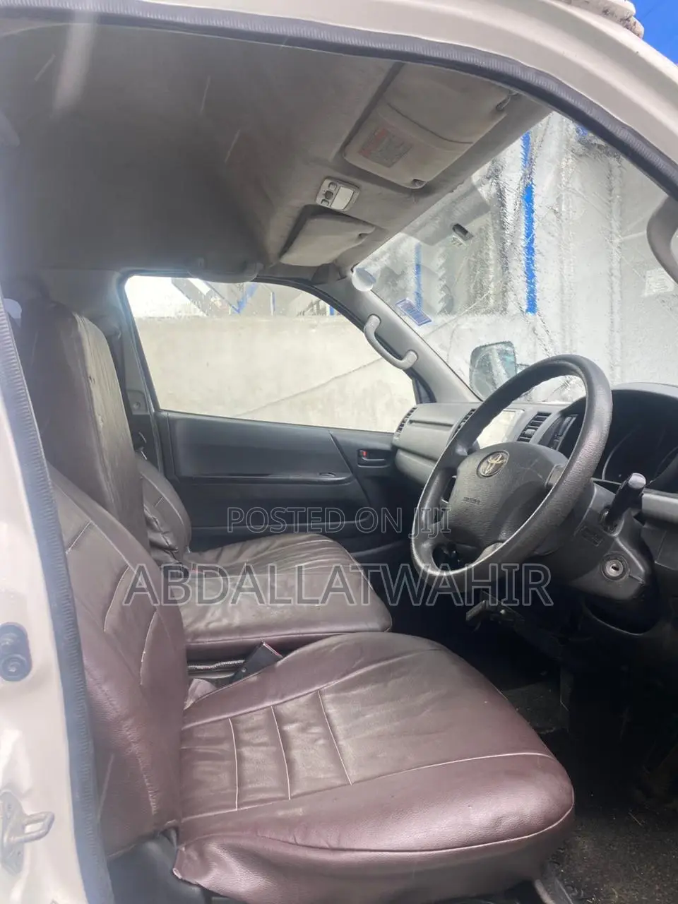 Toyota HiAce 2013 White