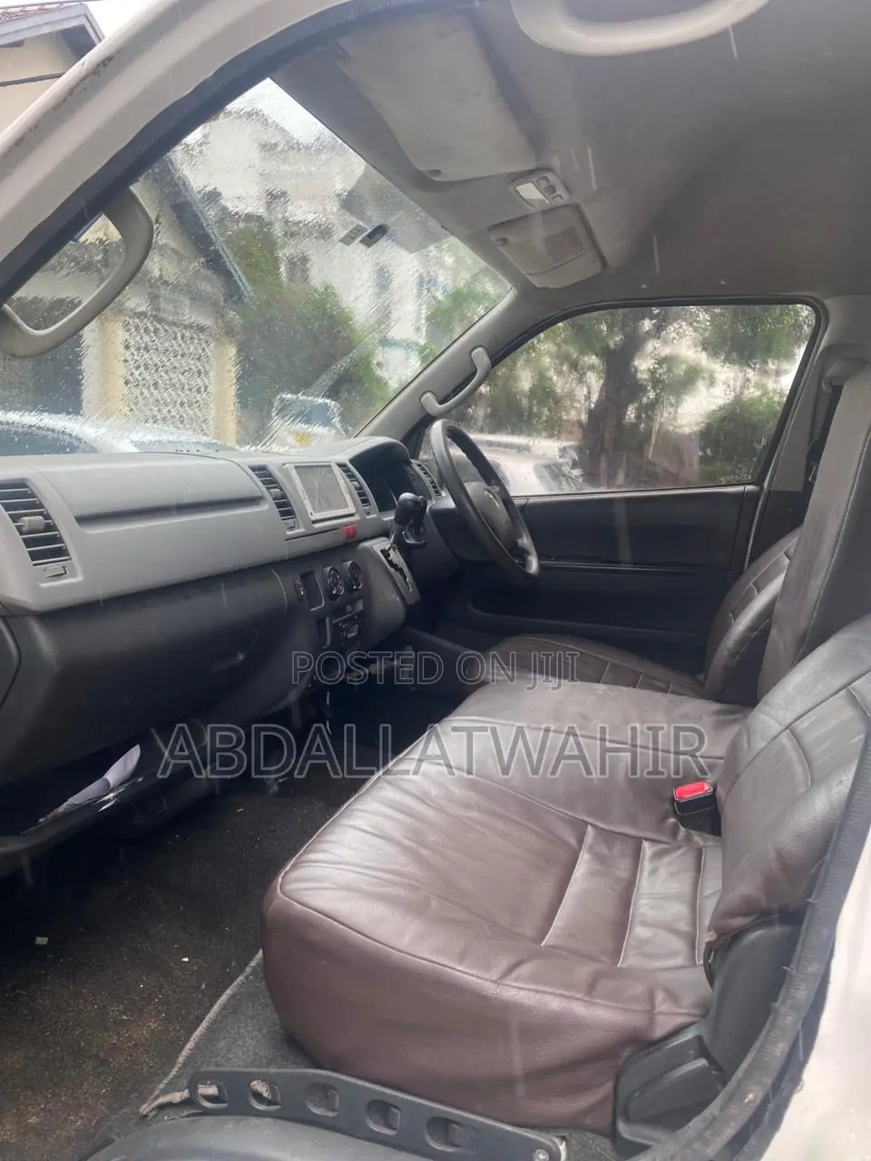 Toyota HiAce 2013 White