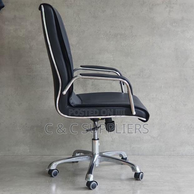 Swivel Office Leather Task Chair. - thumbnail 10