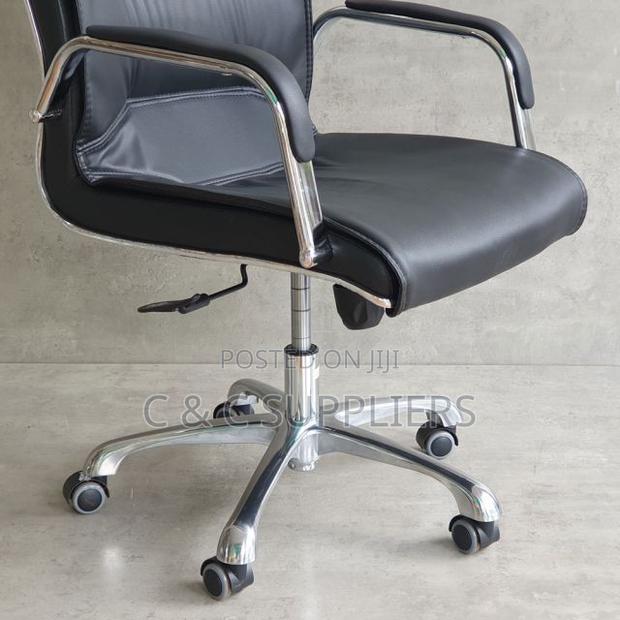 Swivel Office Leather Task Chair. - thumbnail 11