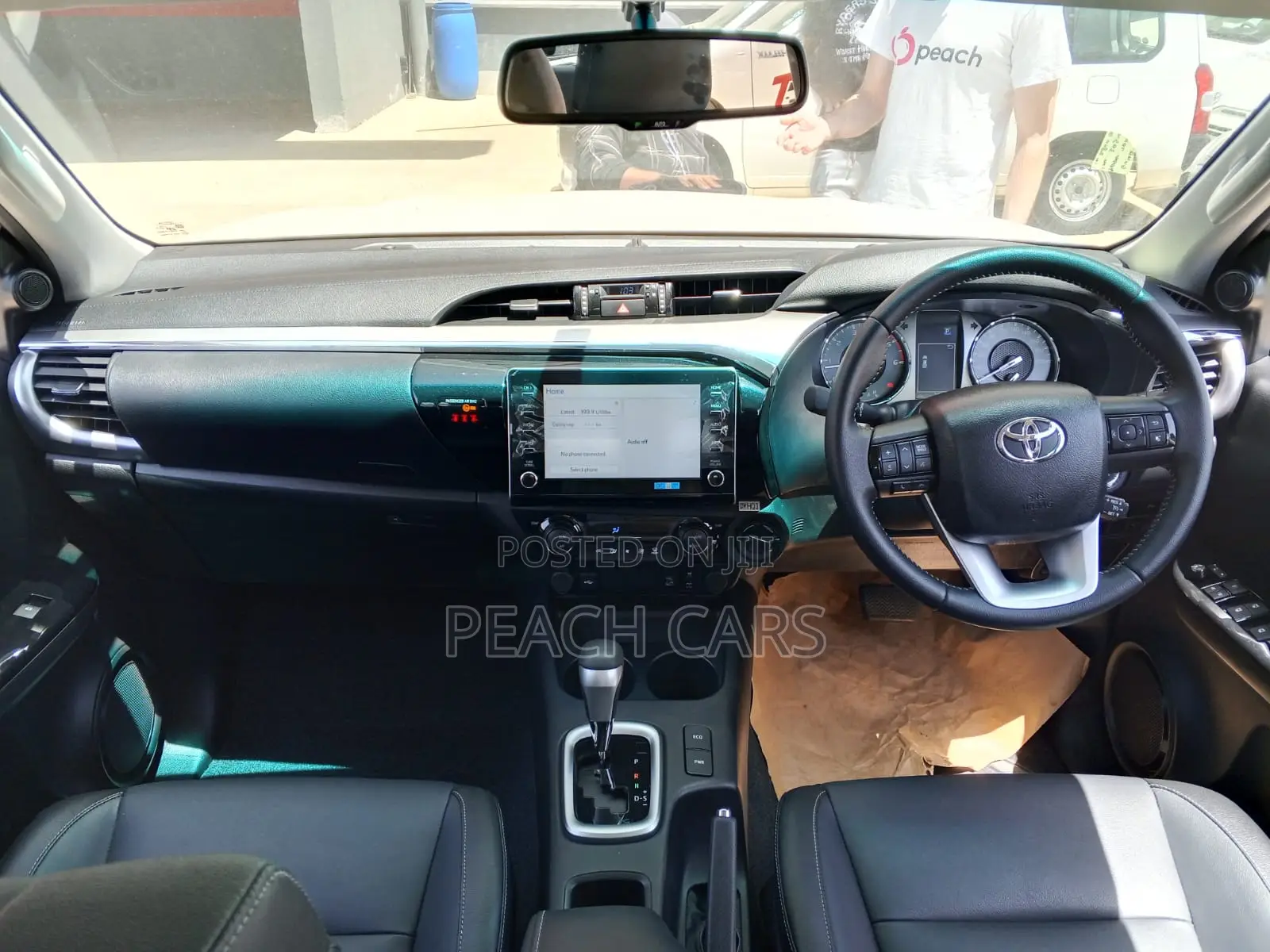 Toyota Hilux 2018 White