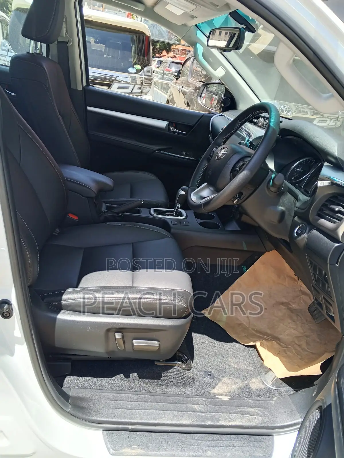 Toyota Hilux 2018 White