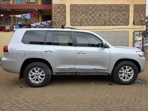 Toyota Land Cruiser 4.5 V8 VXR 2019 Silver