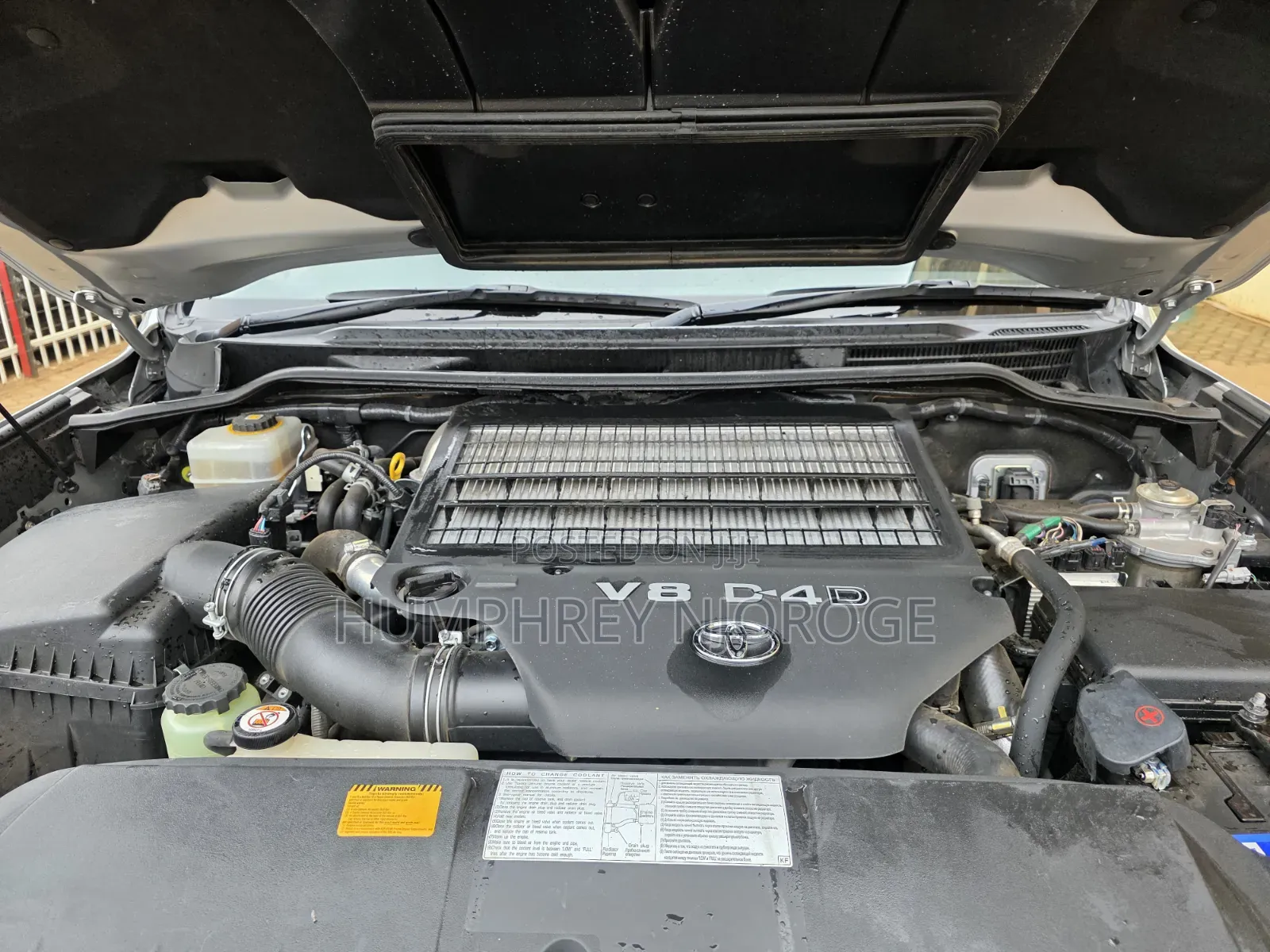 Toyota Land Cruiser 4.5 V8 VXR 2019 Silver