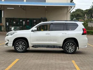 Toyota Land Cruiser 2020 White