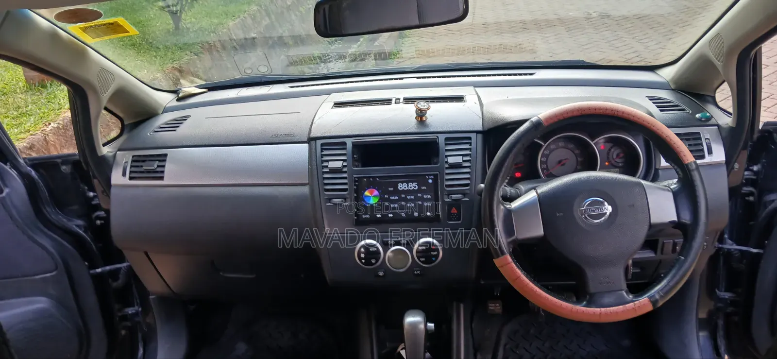 Nissan Tiida 2008 Black