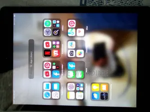 Apple iPad 9.7 32 GB Black