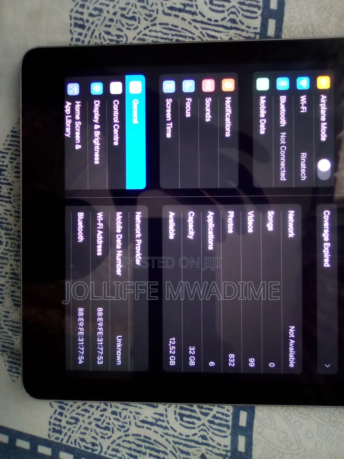Apple iPad 9.7 32 GB Black