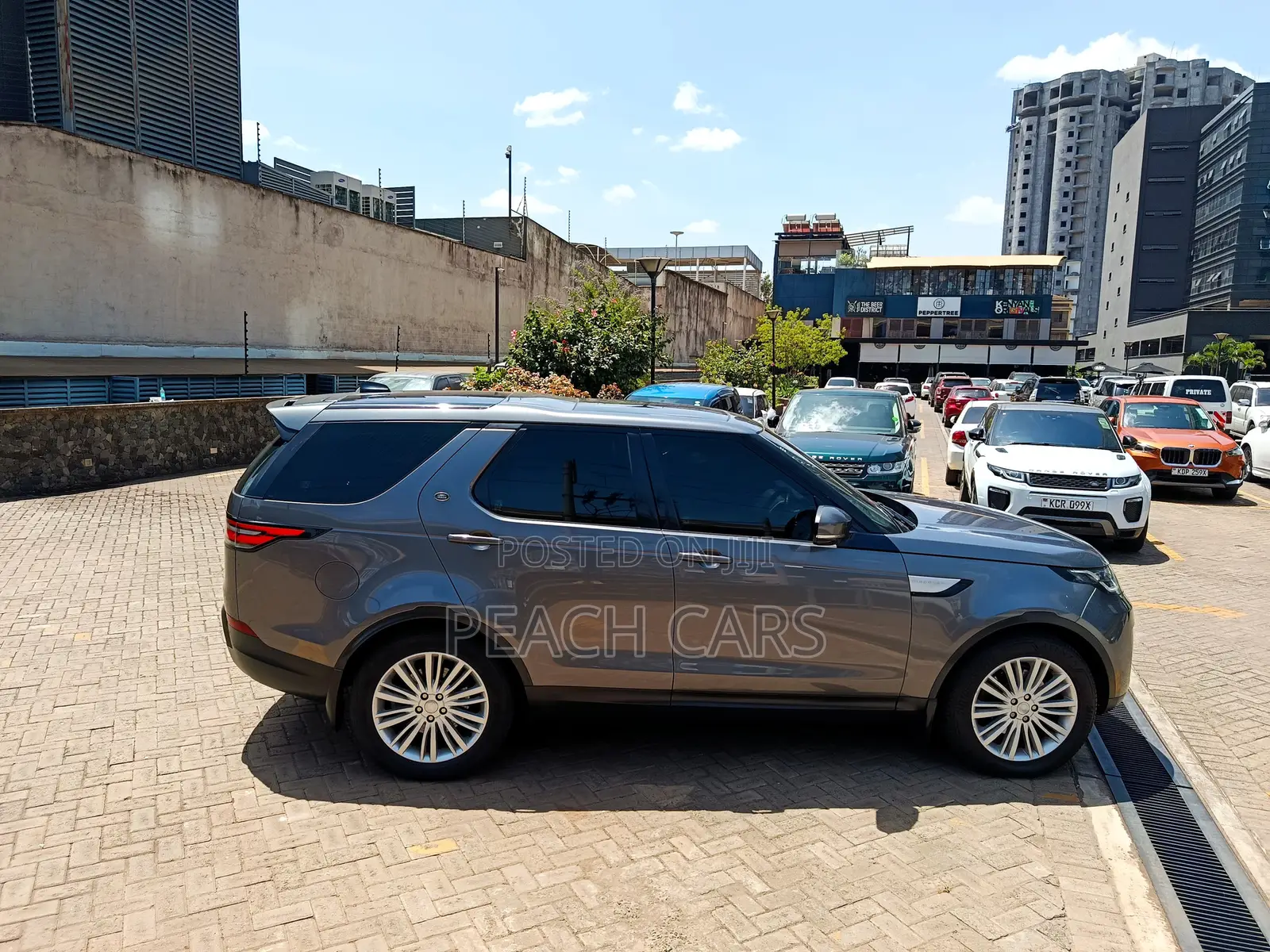 Land Rover Discovery 2017 Gray