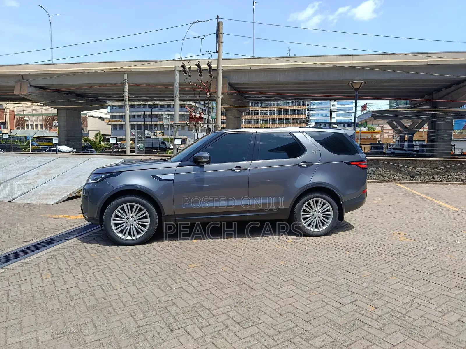 Land Rover Discovery 2017 Gray