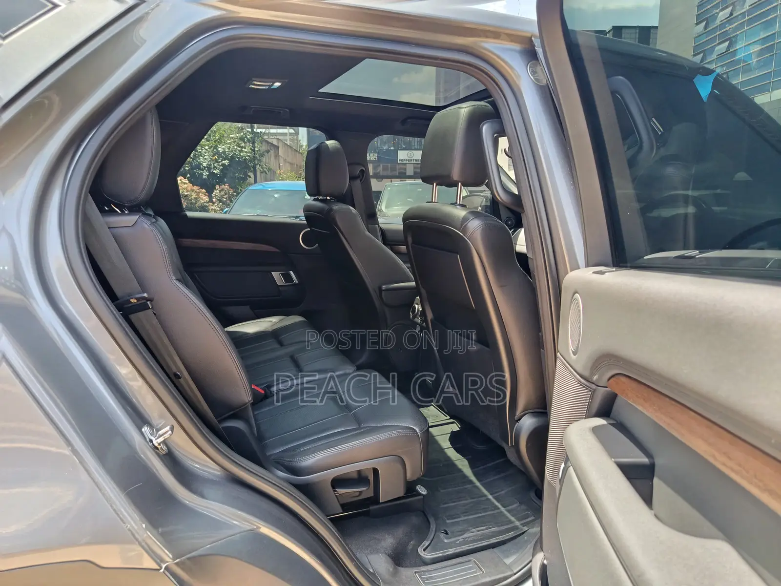 Land Rover Discovery 2017 Gray