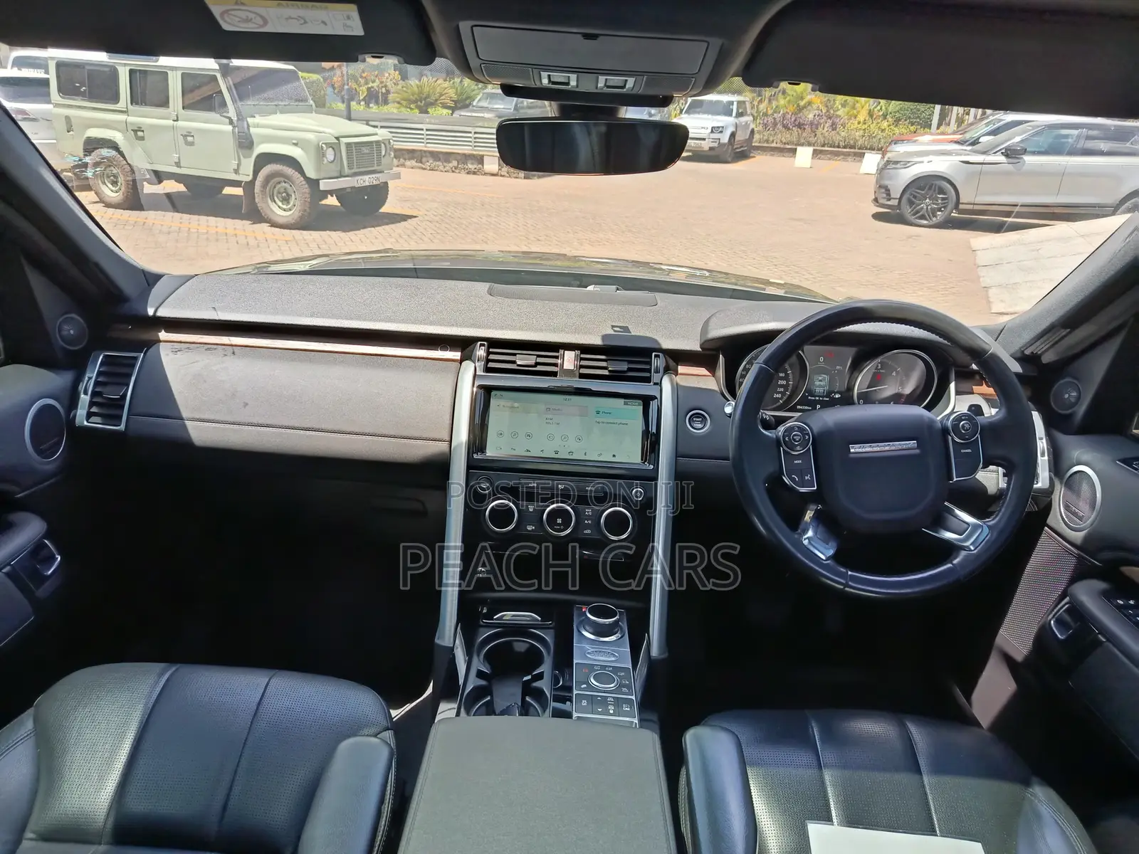 Land Rover Discovery 2017 Gray