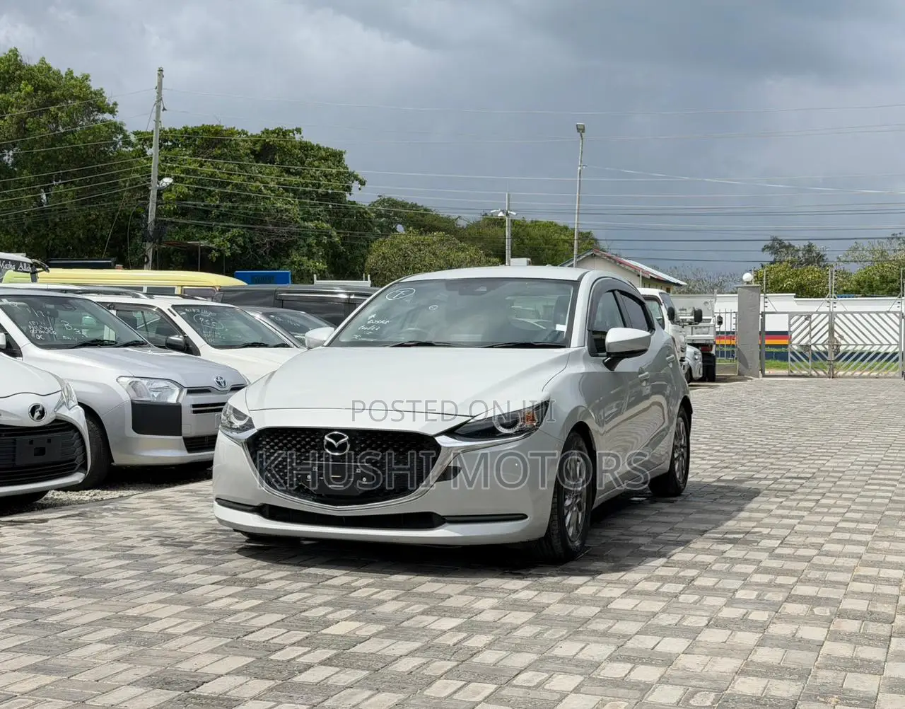 Mazda 2 2019 White